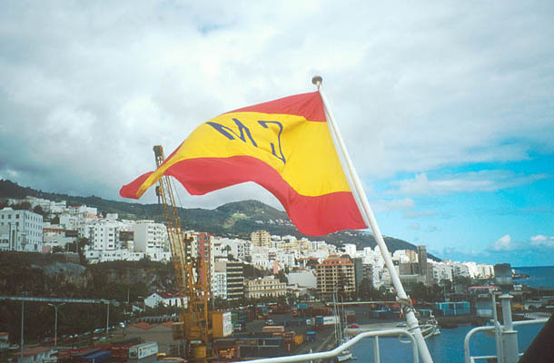Fahne und Santa Cruz, La Palma, Kanarische Inseln