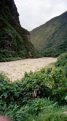 Landschaft mit Urubamba-Fluss, Peru
