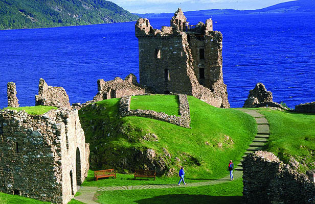 Loch Ness, Urquart Castle, Schottland