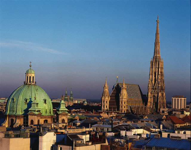 Wien - Blick auf die Wiener Innenstadt mit Stephansdom [Popp], Österreich