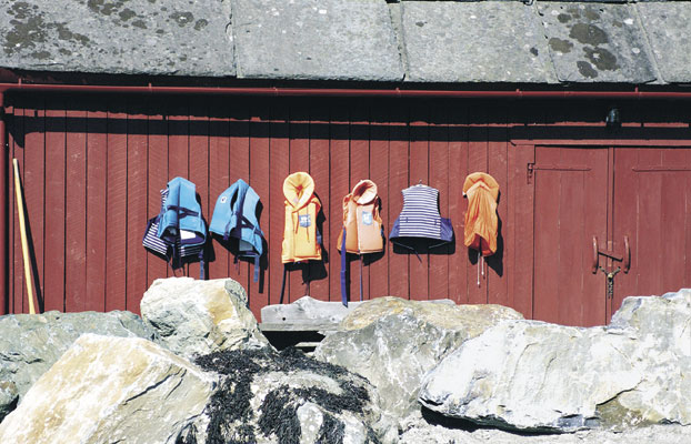 life jackets life vests boat house nature fishing rocks, Norwegen