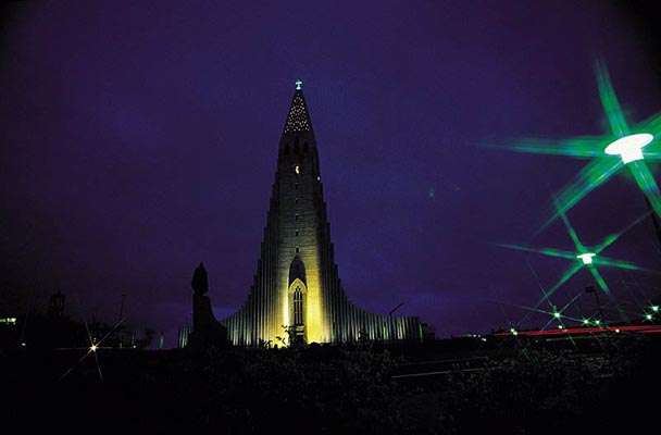 Hallgrímskirkja Church by night, Island