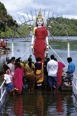 Statue am Grand Bassin, Mauritius