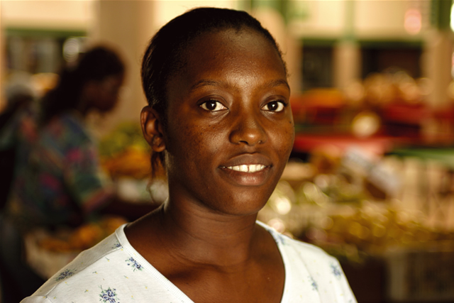 Einheimische auf dem Markt in St. Johns - Local at the Market in Markt in St. John\'s - Market in St. John\'s, Antigua & Barbuda