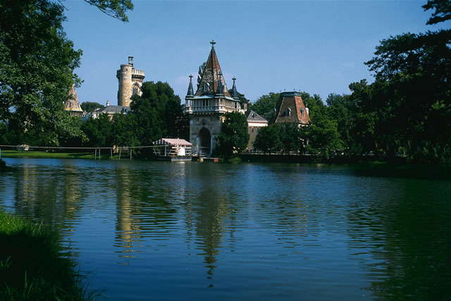 Niederösterreich - Schloßpark von Laxenburg / Franzensburg [Diejun], Österreich