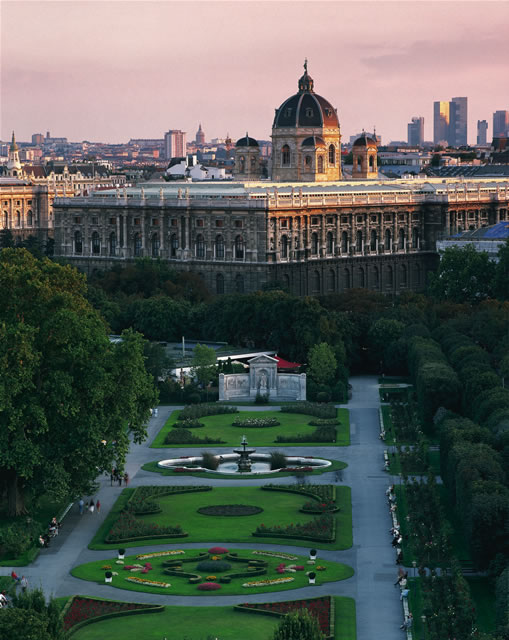 Wien - Volksgarten mit Naturhistorischem Musem [Popp], Österreich