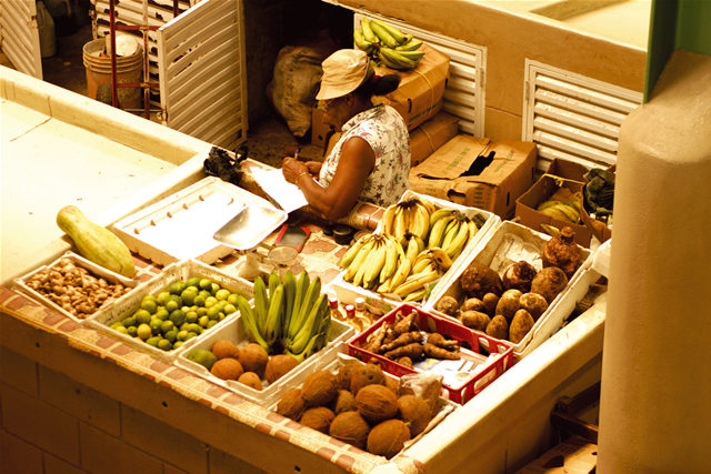 Marktstände in St. John\'s - Market Stall in St. John\'s, Antigua & Barbuda