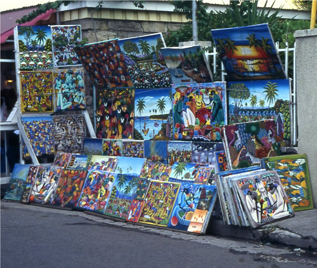 einheimisches Kunstgewerbe im Straßenverkauf - Street sale, Antigua & Barbuda