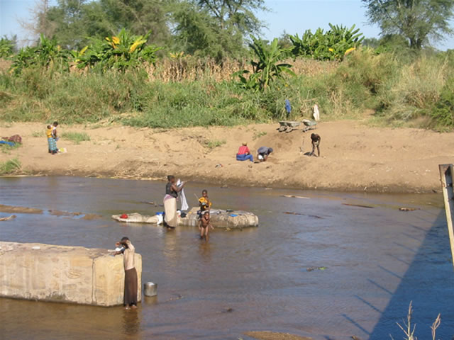 Wäsche in Süd-Malawi